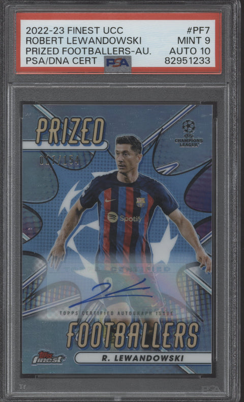 2022 Finest Robert Lewandowski Auto #17/154 #PF7 PSA 9 Auto 10