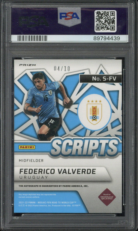 2021-22 Panini Mosaic FIFA RD/WC Federico Valverde Scripts Gold Autograph /10 #FV PSA 10